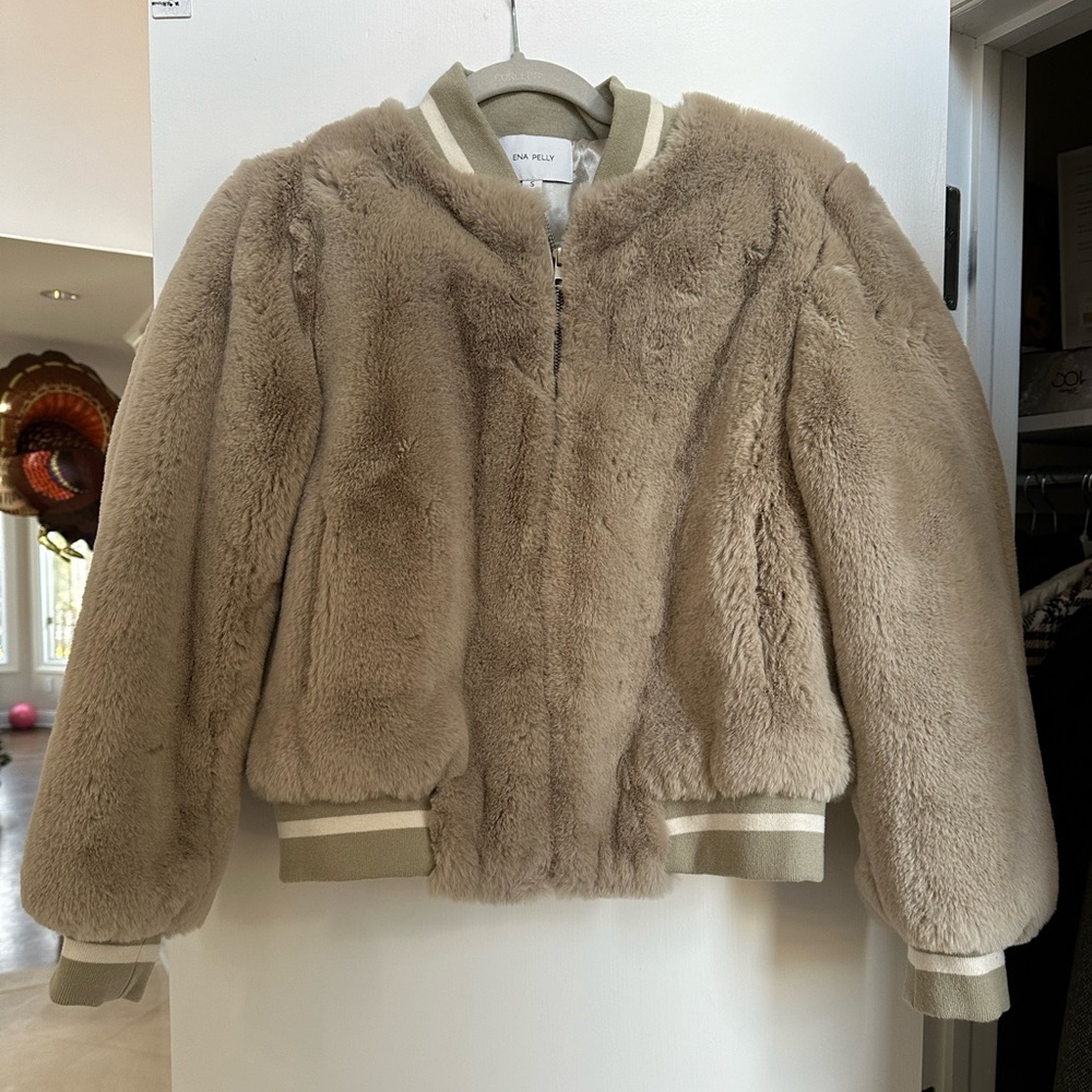 Ena Pelly Fur Cropped Bomber/ size AU 8 (US 4) Small.